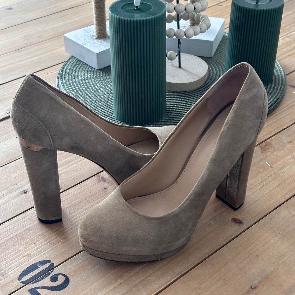 Elegant Taupe Suede Pumps